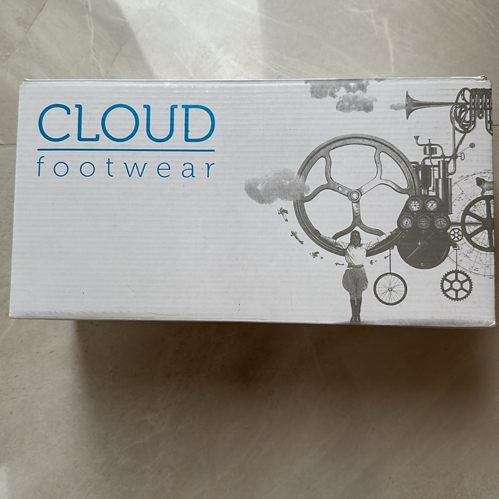 Cloud Footwear : Comfy, Wide feet & bunion friendly with elastic - Picture 6 of 8
